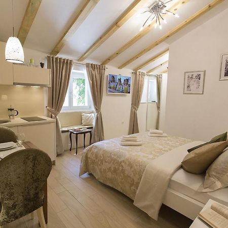 Summer Dream Studio Split Room photo